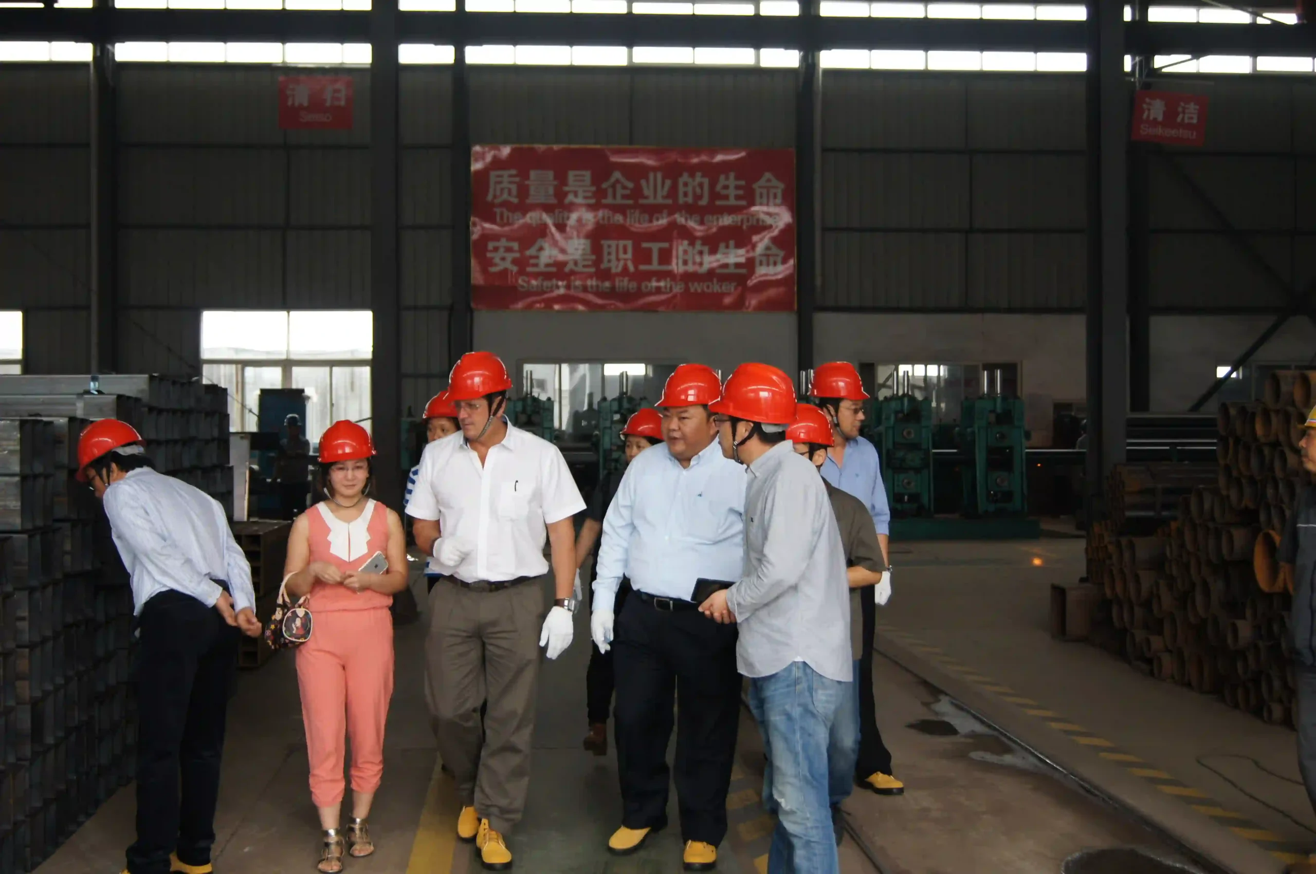 Overseas customers visiting the SD XJY Steel factory