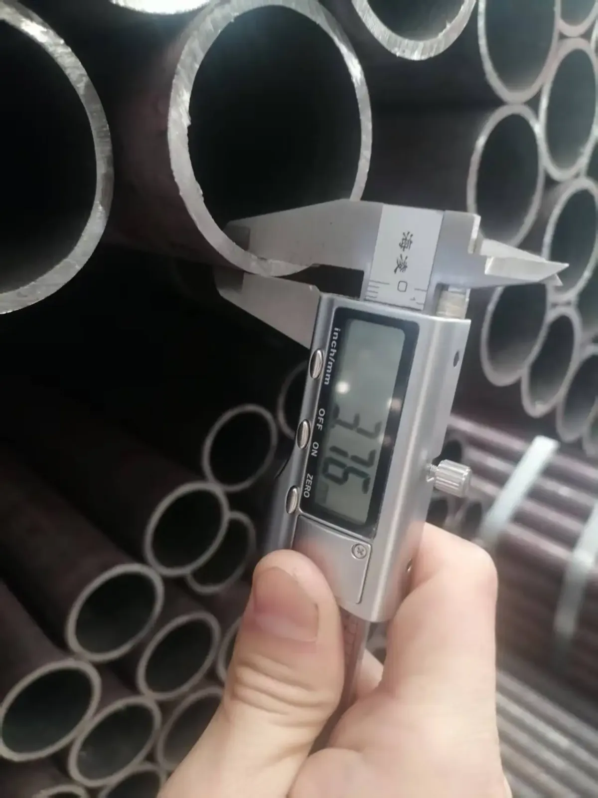 ASTM A53 A106 Gr.B Seamless Steel Pipe OD 25-800mm Factory Direct Supplier - Image 4