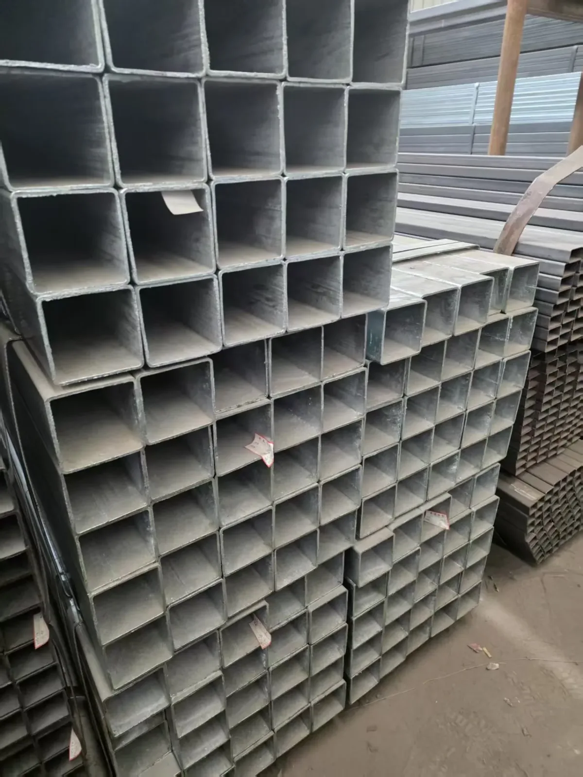 Dx51D G550 Galvanized Square Rectangular Steel Tube ASTM 1.0-5.0mm Factory - Image 3