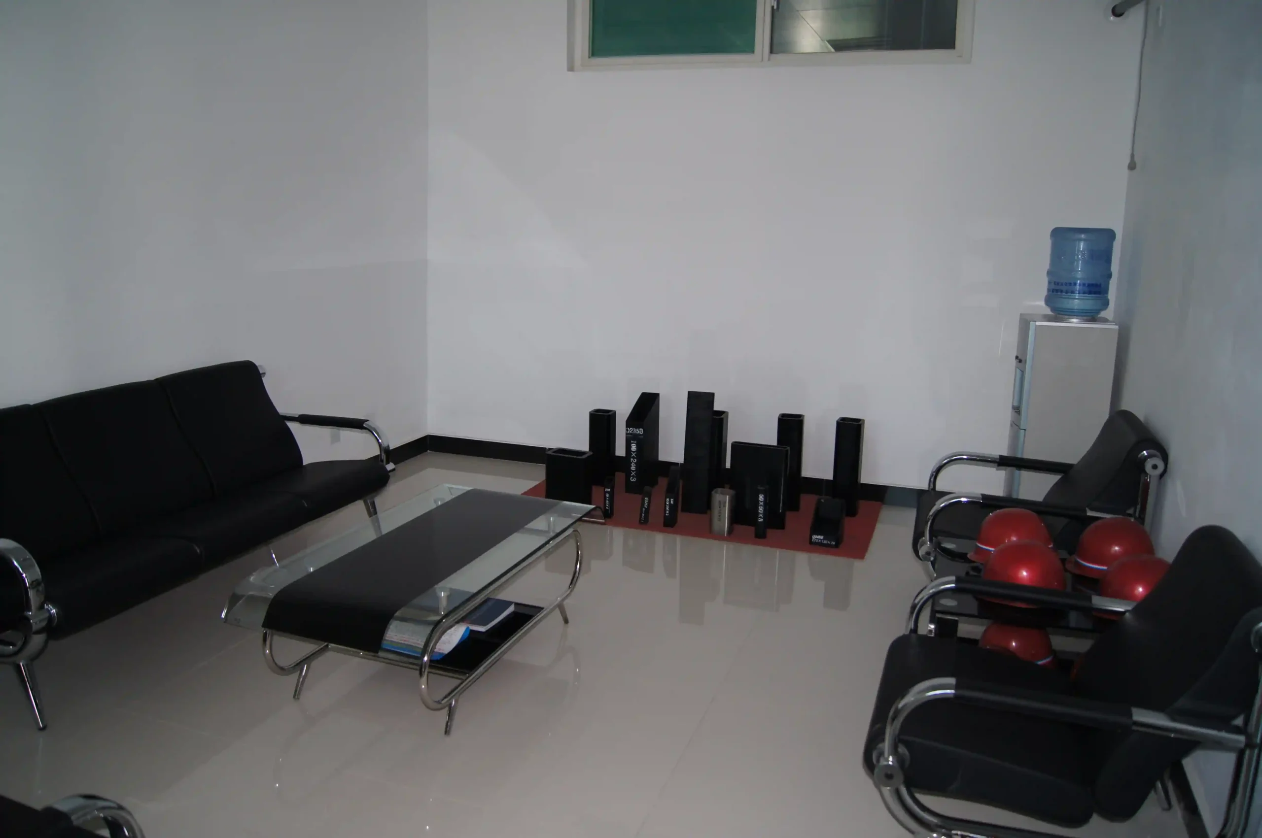 Meeting room where the international sales team reviews client projects