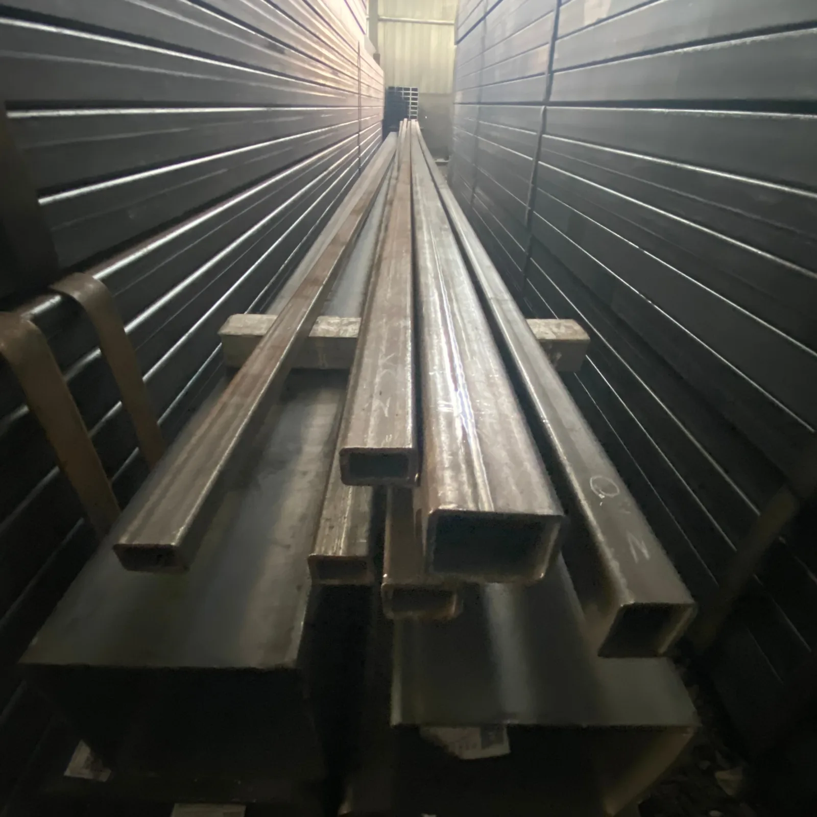 Q195-Q355 Welded Carbon Steel Square Rectangular Tube 20-500mm Factory Direct