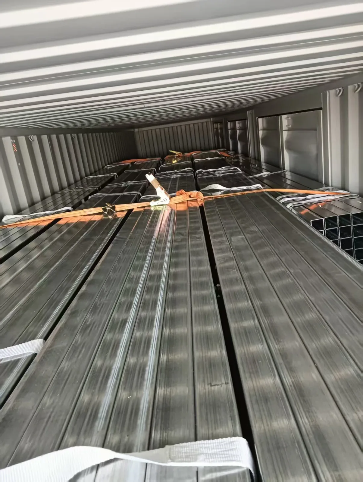 Q235 Galvanized Square Rectangular Steel Tube Z20-Z600 Supplier - Image 3