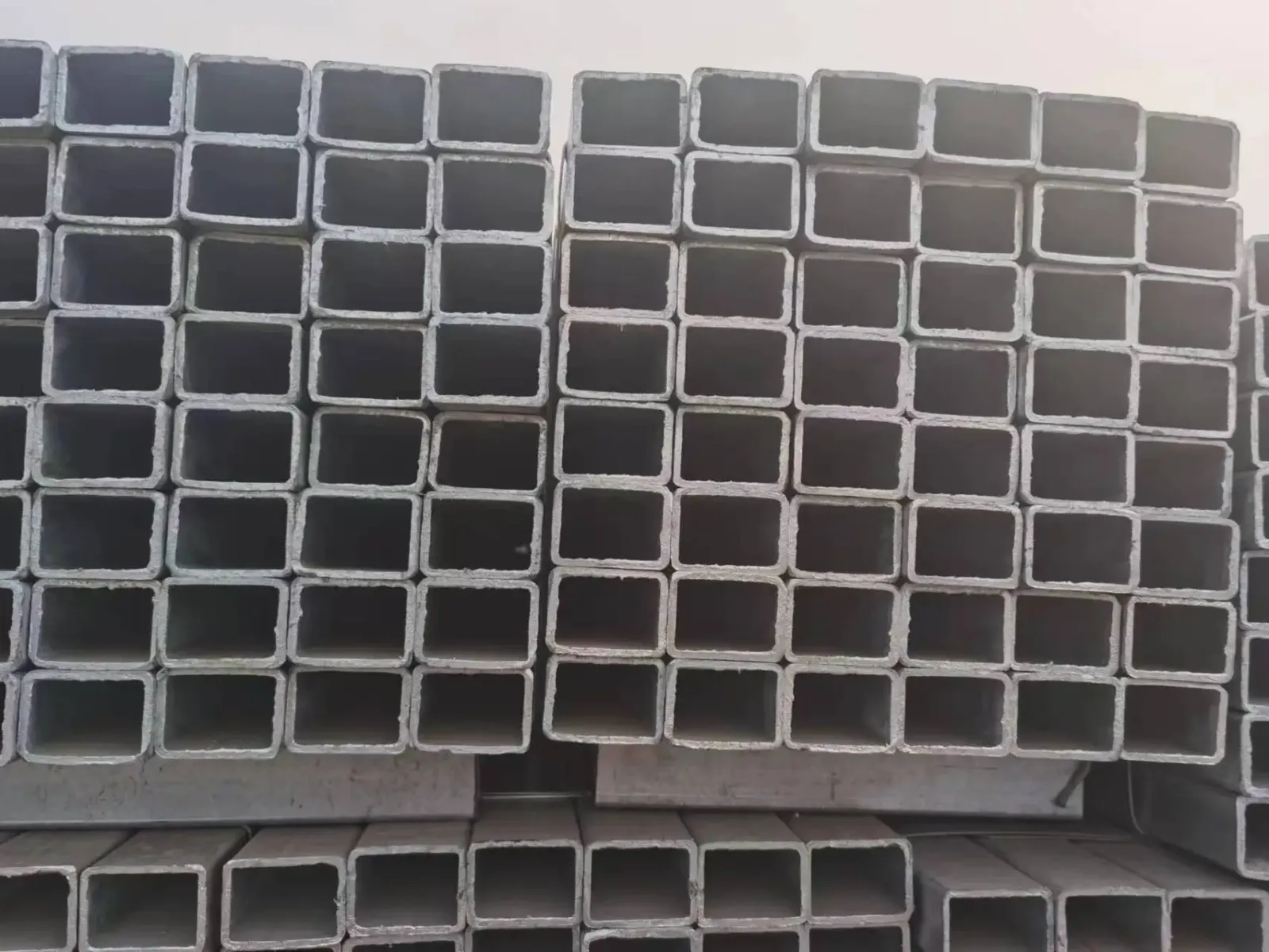 Q235 Q345 Carbon Steel Square Rectangular Hollow Section Supplier - Image 3