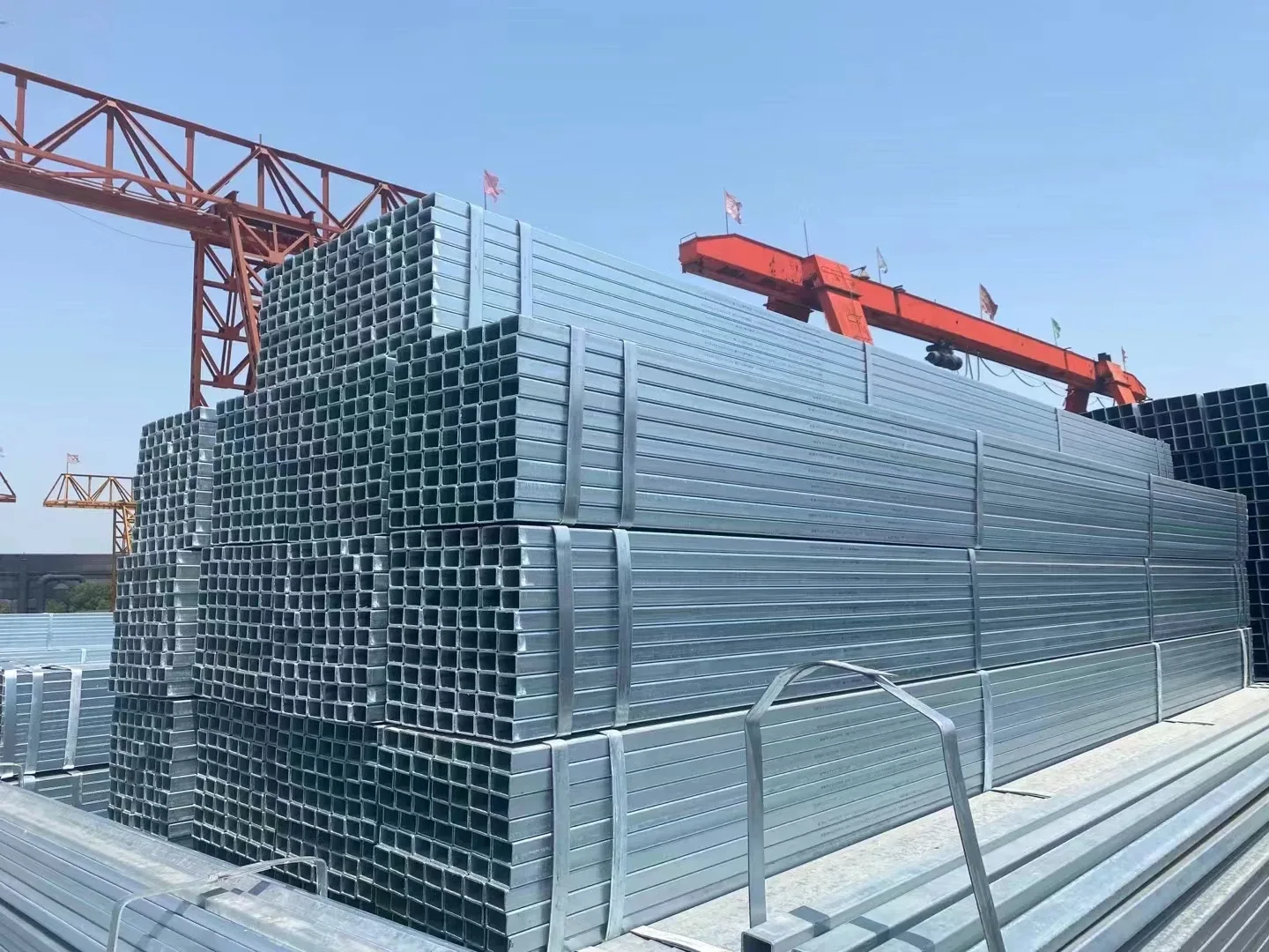 St37 S235 S355 Galvanized Steel Pipe 1.2-15.7mm Factory Supplier - Image 3
